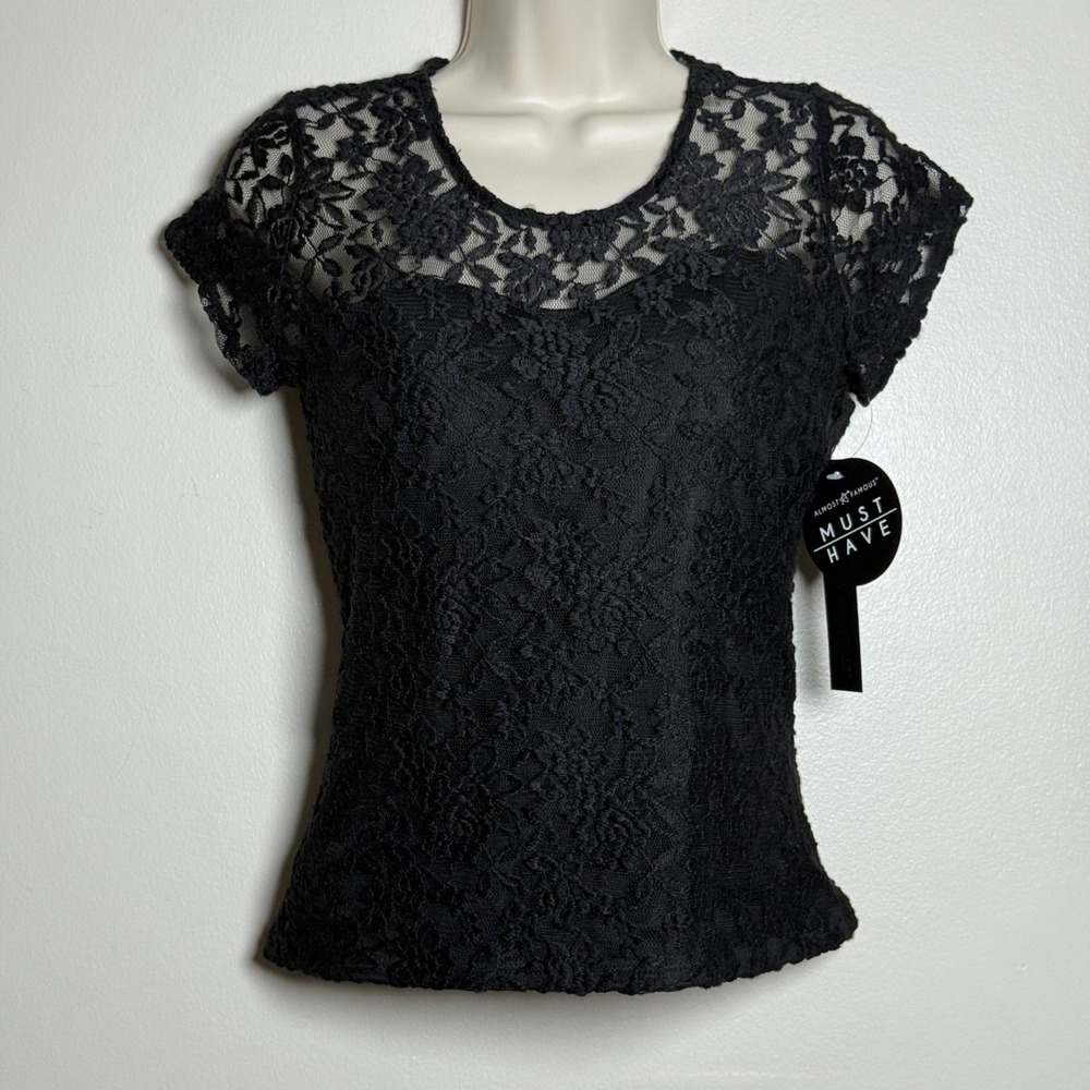 Almost Famous Knit Top‎ L Black Floral Lace Cap Sleeve Keyhole Y2K Whimsigoth